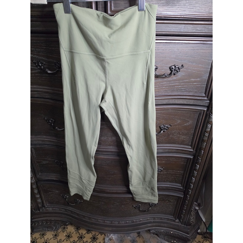Lululemon High Rise Cropped Leggings Sage Green Criss Cross Seam Size 6